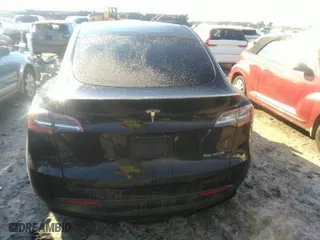 2021 Tesla Model Y Performance with VIN 5YJYGDEF5MF197273, listed as a IAAI auction lot 40867544 with 1 mi miles. Bid and sale history available at carsss.com. Image 15.