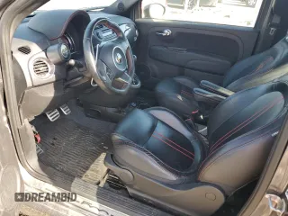 2015 FIAT 500 Abarth z VIN 3C3CFFFH7FT528128, wystawiony jako Copart lot #54179305 z przebiegiem 49 266 mil mil oraz Czysty tytuł • Clean title. Historia ofert i sprzedaży dostępna na DreamBid. Obrazek 7.