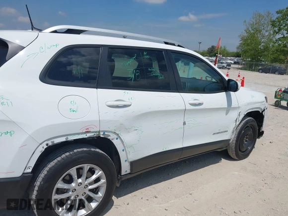 2021 Jeep Cherokee Latitude with VIN 1C4PJMCB1MD171158, listed as a IAAI auction lot 42259802 with 136,987 mi miles and . Bid and sale history available at DreamBid. Image 6.