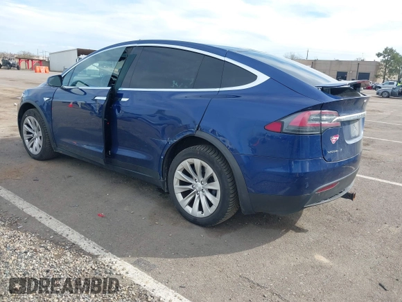 2016 Tesla Model X 70D z VIN 5YJXCAE29GF015890, wystawiony jako IAAI lot #41637564 z przebiegiem 145 848 mil mil oraz . Historia ofert i sprzedaży dostępna na DreamBid. Obrazek 3.