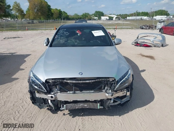 2015 Mercedes-Benz C-Class C 300 Luxury with VIN 55SWF4KB2FU005126, listed as a IAAI auction lot 41811774 with 68,158 mi miles. Bid and sale history available at carsss.com. Image 6.