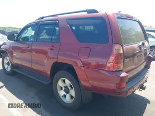 2005 Toyota 4Runner SR5 z VIN JTEBU14R258036885, wystawiony jako IAAI lot #42241853 z przebiegiem 221 981 mil mil oraz . Historia ofert i sprzedaży dostępna na DreamBid. Obrazek 3.