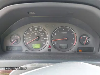 2002 Volvo S80 с VIN YV1TS91D021248950, выставлен на аукционе IAAI как лот 42416721 с пробегом 216 210 миль миль и . История ставок и продаж доступна на DreamBid. Изображение 7.