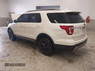 2017 Ford Explorer XLT with VIN 1FM5K8D89HGB36950, listed as a IAAI auction lot 41083427 with Not Provided miles and . Bid and sale history available at carsss.com. Image 3.