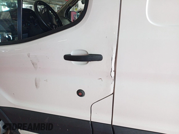2016 Ford Transit Cargo с VIN 1FTYE1YM1GKB15531, выставлен на аукционе IAAI как лот 42786358 с пробегом 145 600 миль миль и . История ставок и продаж доступна на DreamBid. Изображение 6.