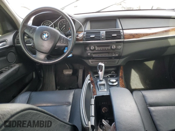 2008 BMW X5 3.0si with VIN 5UXFE43588L030785, listed as a Copart auction lot 46093105 with 122,328 mi miles and Salvage Title. Bid and sale history available at carsss.com. Image 8.