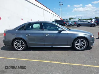 2012 Audi S4 Premium Plus z VIN WAUBGAFL8CA095284, wystawiony jako IAAI lot #42334005 z przebiegiem 202 103 mil mil oraz . Historia ofert i sprzedaży dostępna na DreamBid. Obrazek 13.
