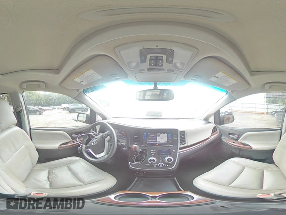 2016 Toyota Sienna XLE с VIN 5TDYK3DC8GS749610, выставлен на аукционе Copart как лот 57579215 с пробегом 167 554 миль миль и Списание • Salvage title. История ставок и продаж доступна на DreamBid. Изображение 15.