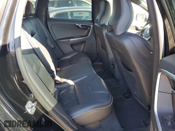 2015 Volvo XC60 T6 R-Design Platinum с VIN YV4902RS0F2671797, выставлен на аукционе Copart как лот 79425144 с пробегом 137 289 миль миль и Списание • Salvage title. История ставок и продаж доступна на DreamBid. Изображение 11.
