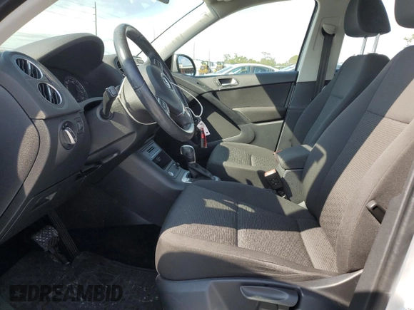 2018 Volkswagen Tiguan with VIN WVGBV7AX8JK001137, listed as a Copart auction lot 48380965 with 61,131 mi miles and Non Repairable. Bid and sale history available at DreamBid. Image 7.
