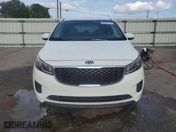2018 Kia Sedona LX with VIN KNDMB5C12J6386786, listed as a Copart auction lot 52376775 with 140,750 mi miles and Salvage Title. Bid and sale history available at DreamBid. Image 5.
