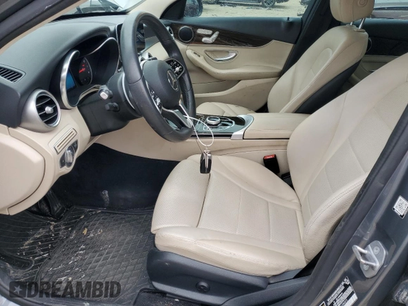 2019 Mercedes-Benz C 300 z VIN 55SWF8DB7KU286872, wystawiony jako Copart lot #44415105 z przebiegiem 109 217 mil mil oraz Szkoda całkowita • Salvage title. Historia ofert i sprzedaży dostępna na DreamBid. Obrazek 7.