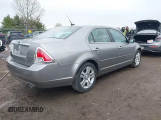 2009 Ford Fusion SEL with VIN 3FAHP08109R102428, listed as a IAAI auction lot 41951682 with 106,255 mi miles. Bid and sale history available at carsss.com. Image 4.