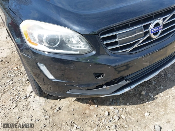 2015 Volvo XC60 T6 Drive-E Platinum with VIN YV449MDM5F2682413, listed as a IAAI auction lot 41791339 with 145,939 mi miles. Bid and sale history available at carsss.com. Image 17.