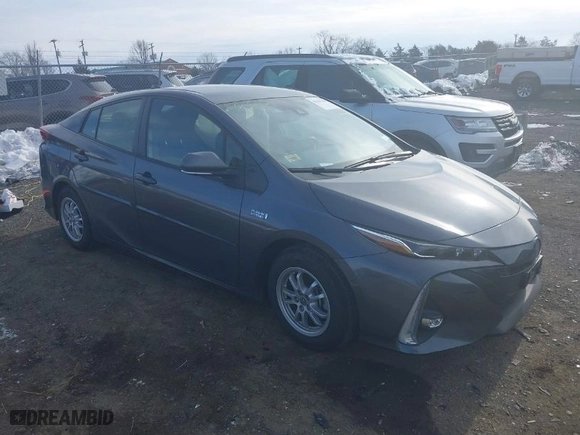 2021 Toyota Prius Prime LE with VIN JTDKAMFP4M3171775, listed as a IAAI auction lot 41343750 with 21,901 mi miles. Bid and sale history available at carsss.com. Image 1.