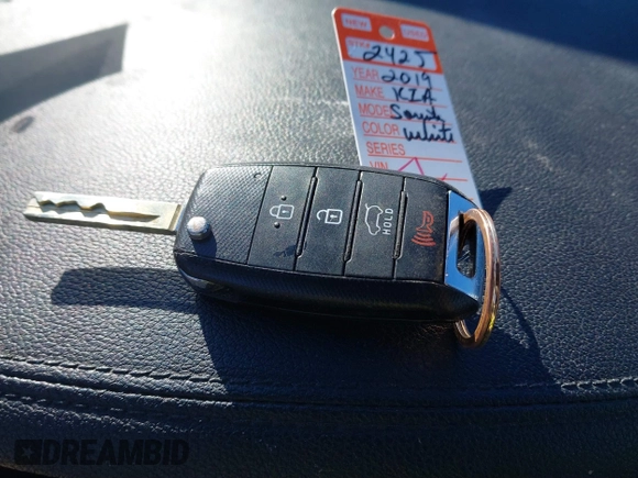 2019 Kia Sorento S V6 with VIN 5XYPG4A56KG601177, listed as a IAAI auction lot 41282318 with 132,373 mi miles. Bid and sale history available at carsss.com. Image 11.