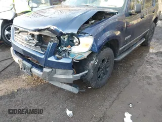 2006 Ford Explorer XLS with VIN 1FMEU62E26UA53768, listed as a IAAI auction lot 41136559 with 128,402 mi miles. Bid and sale history available at carsss.com. Image 6.