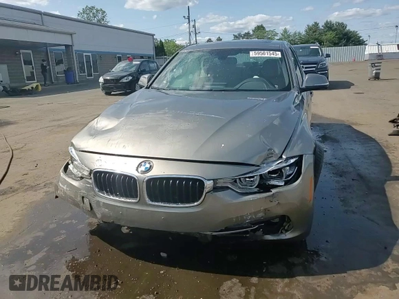 2018 BMW 3 Series 330i xDrive with VIN WBA8D9C54JEM33941, listed as a Copart auction lot 59501545 with 46,016 mi miles and Salvage title. Bid and sale history available at DreamBid. Image 13.