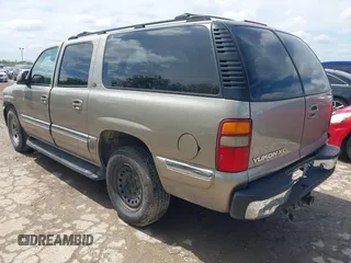 2001 GMC Yukon XL SLE with VIN 3GKFK16T01G144130, listed as a IAAI auction lot 41908702 with 263,081 mi miles. Bid and sale history available at carsss.com. Image 3.
