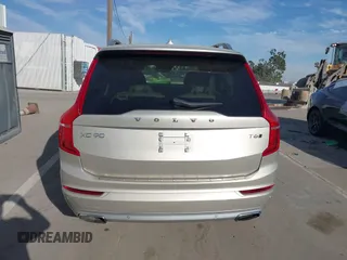 2016 Volvo XC90 T6 Momentum with VIN YV4A22PK5G1071505, listed as a IAAI auction lot 41702501 with 154,679 mi miles. Bid and sale history available at carsss.com. Image 16.