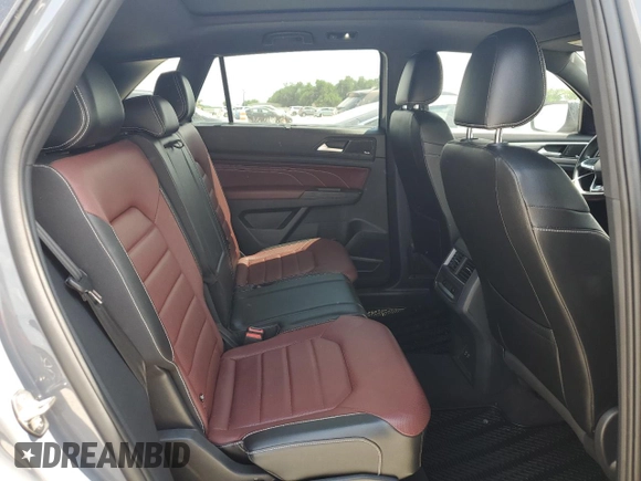 2022 Volkswagen Atlas SEL Premium R-Line with VIN 1V2FE2CA6NC219819, listed as a Copart auction lot 54796015 with 33,911 mi miles and Clean title. Bid and sale history available at DreamBid. Image 11.