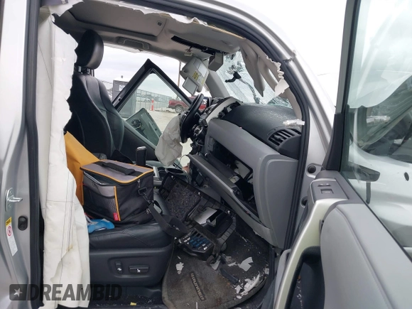 2010 Toyota 4Runner SR5 z VIN JTEZU5JR9A5011357, wystawiony jako IAAI lot #41514810 z przebiegiem Nie podano mil oraz . Historia ofert i sprzedaży dostępna na DreamBid. Obrazek 5.
