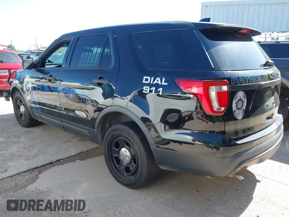 2016 Ford Police Interceptor Utility z VIN 1FM5K8AR5GGD16437, wystawiony jako IAAI lot #41998634 z przebiegiem 134 199 mil mil oraz . Historia ofert i sprzedaży dostępna na DreamBid. Obrazek 3.