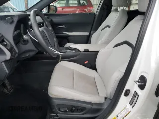 2020 Lexus UX with VIN JTHP9JBH1L2029527, listed as a Copart auction lot 39521583 with 9,093 mi miles. Bid and sale history available at carsss.com. Image 7.