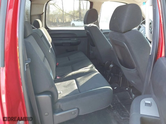 2011 GMC Sierra 1500 SLE with VIN 3GTP1VE06BG204611, listed as a IAAI auction lot 41670993 with 269,820 mi miles. Bid and sale history available at carsss.com. Image 8.