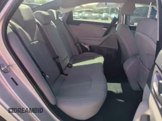 2019 Hyundai Sonata SE z VIN 5NPE24AF5KH759372, wystawiony jako Copart lot #58020925 z przebiegiem 61 363 mil mil oraz Szkoda całkowita • Salvage title. Historia ofert i sprzedaży dostępna na DreamBid. Obrazek 10.