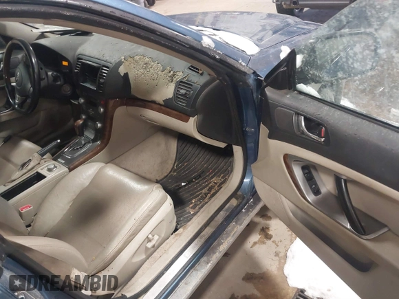 2008 Subaru Outback L.L. Bean with VIN 4S4BP86C484333399, listed as a IAAI auction lot 41371002 with 186,664 mi miles and . Bid and sale history available at DreamBid. Image 5.