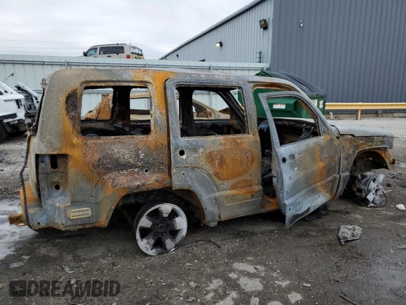 2011 Jeep Liberty Sport with VIN 1J4PN2GK6BW514626, listed as a Copart auction lot 43994025 with Not Provided miles and Non Repairable. Bid and sale history available at DreamBid. Image 3.