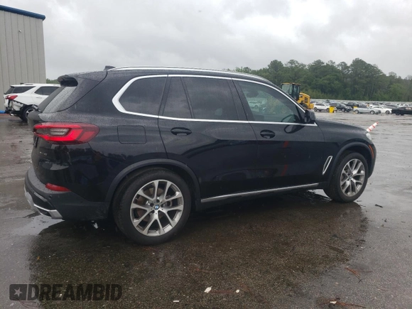 2022 BMW X5 xDrive40i with VIN 5UXCR6C06N9L83039, listed as a Copart auction lot 57109185 with 30,690 mi miles and Clean title. Bid and sale history available at DreamBid. Image 3.