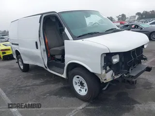 2012 GMC Savana Cargo Van with VIN 1GTW7FCA0C1191818, listed as a IAAI auction lot 41473004 with 184,779 mi miles. Bid and sale history available at carsss.com. Image 1.