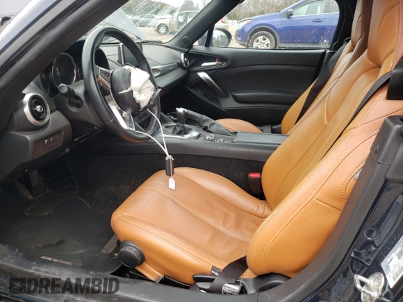 2018 FIAT 124 Spider Abarth z VIN JC1NFAEK7J0136872, wystawiony jako Copart lot #80666394 z przebiegiem 49 041 mil mil oraz Szkoda całkowita • Salvage title. Historia ofert i sprzedaży dostępna na DreamBid. Obrazek 7.