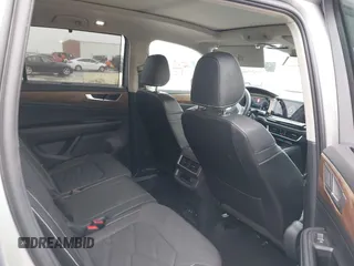 2024 Volkswagen Atlas SE z VIN 1V2JR2CA1RC537982, wystawiony jako IAAI lot #41429786 z przebiegiem 33 846 mil mil oraz . Historia ofert i sprzedaży dostępna na DreamBid. Obrazek 8.