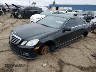 2010 Mercedes-Benz E 350 Luxury with VIN WDDHF8HB3AA102481, listed as a Copart auction lot 49585625 with 132,037 mi miles and Clean title. Bid and sale history available at DreamBid. Image 1.