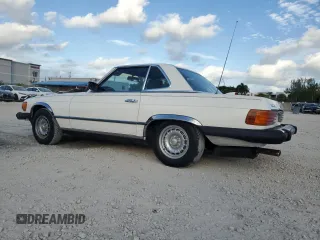 1984 Mercedes-Benz 380 with VIN WDBBA45A2EA008289, listed as a Copart auction lot 81090604 with 81,402 mi miles and Salvage Title. Bid and sale history available at carsss.com. Image 2.