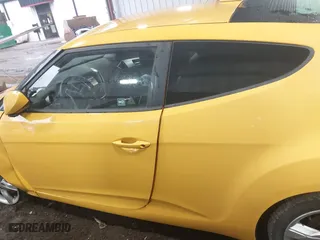 2015 Hyundai Veloster with VIN KMHTC6AD4FU244725, listed as a IAAI auction lot 41547996 with 70,203 mi miles. Bid and sale history available at carsss.com. Image 14.