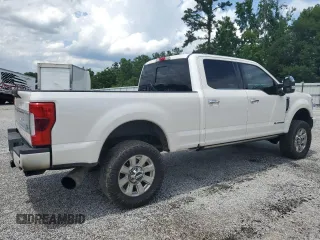 2018 Ford F-350 XL with VIN 1FT8W3BT4JEB87385, listed as a Copart auction lot 60411795 with 116,559 mi miles and Clean title. Bid and sale history available at DreamBid. Image 3.