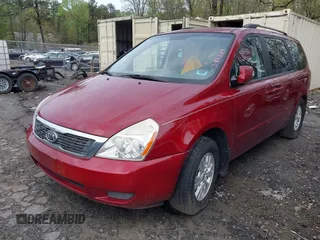 2011 Kia Sedona LX with VIN KNDMG4C71B6381354, listed as a IAAI auction lot 41929496 with 189,458 mi miles. Bid and sale history available at carsss.com. Image 2.
