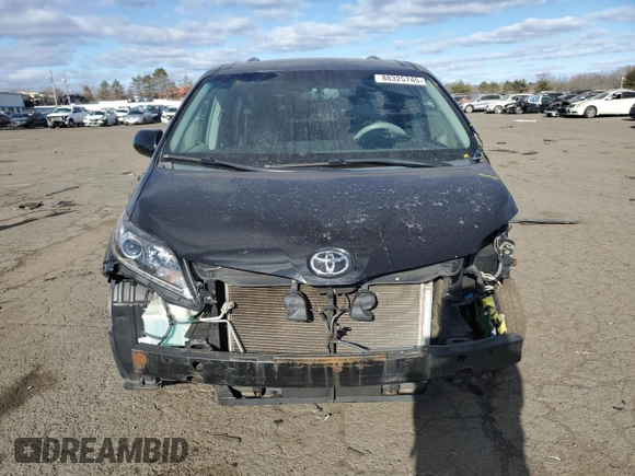 2014 Toyota Sienna Limited z VIN 5TDDK3DC5ES083494, wystawiony jako Copart lot #88325745 z przebiegiem 130 476 mil mil oraz Szkoda całkowita • Salvage title. Historia ofert i sprzedaży dostępna na DreamBid. Obrazek 5.