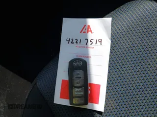 2016 Scion iA z VIN 3MYDLBZV8GY125803, wystawiony jako IAAI lot #42217519 z przebiegiem 169 388 mil mil oraz . Historia ofert i sprzedaży dostępna na DreamBid. Obrazek 11.