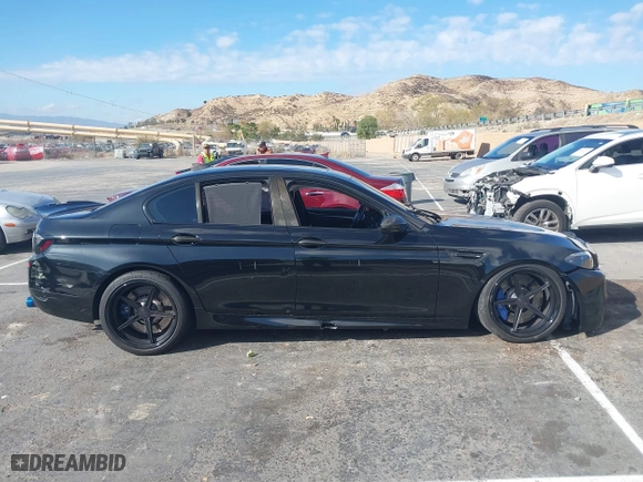 2013 BMW M5 with VIN WBSFV9C5XDD096234, listed as a IAAI auction lot 41498048 with 1 mi miles. Bid and sale history available at carsss.com. Image 13.