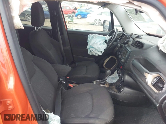 2015 Jeep Renegade Latitude with VIN ZACCJABT9FPB41532, listed as a IAAI auction lot 41977393 with 91,048 mi miles. Bid and sale history available at carsss.com. Image 5.