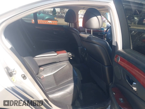 2010 Lexus LS 460 z VIN JTHCL5EFXA5006440, wystawiony jako IAAI lot #41988811 z przebiegiem 162 599 mil mil oraz . Historia ofert i sprzedaży dostępna na DreamBid. Obrazek 8.