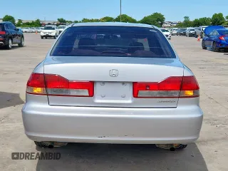 2001 Honda Accord LX z VIN 1HGCG16471A077440, wystawiony jako Copart lot #57621925 z przebiegiem 178 297 mil mil oraz Szkoda całkowita • Salvage title. Historia ofert i sprzedaży dostępna na DreamBid. Obrazek 6.