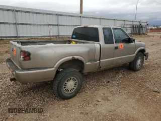 1998 GMC Sonoma SLS with VIN 1GTDT19X1W8519275, listed as a Copart auction lot 76233304 with 0 mi miles and Clean Title. Bid and sale history available at carsss.com. Image 3.