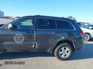 2017 Jeep Grand Cherokee Altitude z VIN 1C4RJFAG7HC890347, wystawiony jako IAAI lot #42315887 z przebiegiem 98 064 mil mil oraz . Historia ofert i sprzedaży dostępna na DreamBid. Obrazek 6.