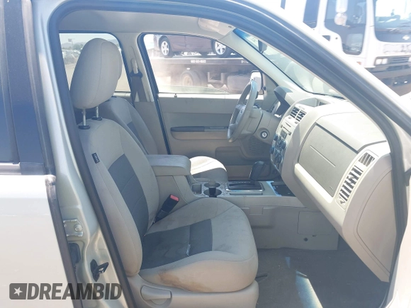 2008 Ford Escape XLT с VIN 1FMCU93138KD30768, выставлен на аукционе IAAI как лот 42464734 с пробегом 120 218 миль миль и . История ставок и продаж доступна на DreamBid. Изображение 5.